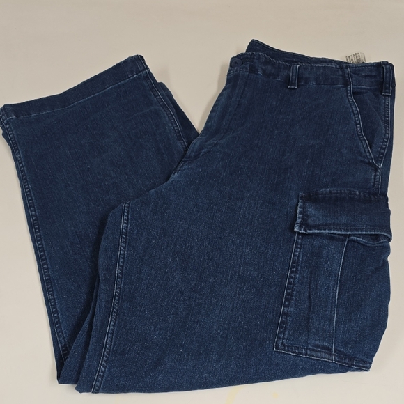 Uniqlo Wide Fit Denim Cargo Pants - Picture 2 of 12